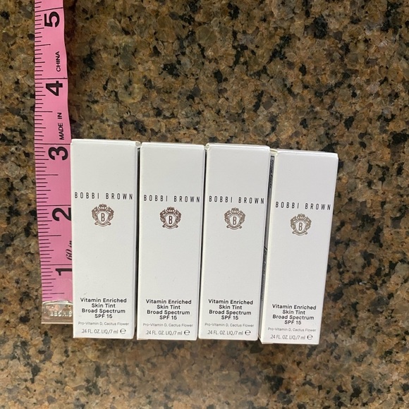 Bobbi Brown Golden 4 Tint TRAVEL Size .24 oz In box, 12 available for bundling - Picture 7 of 9
